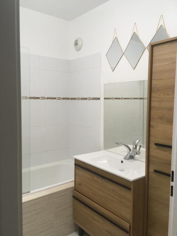 Appartement Situe Place Toscane A 5 Min De Disney Serris Bagian luar foto