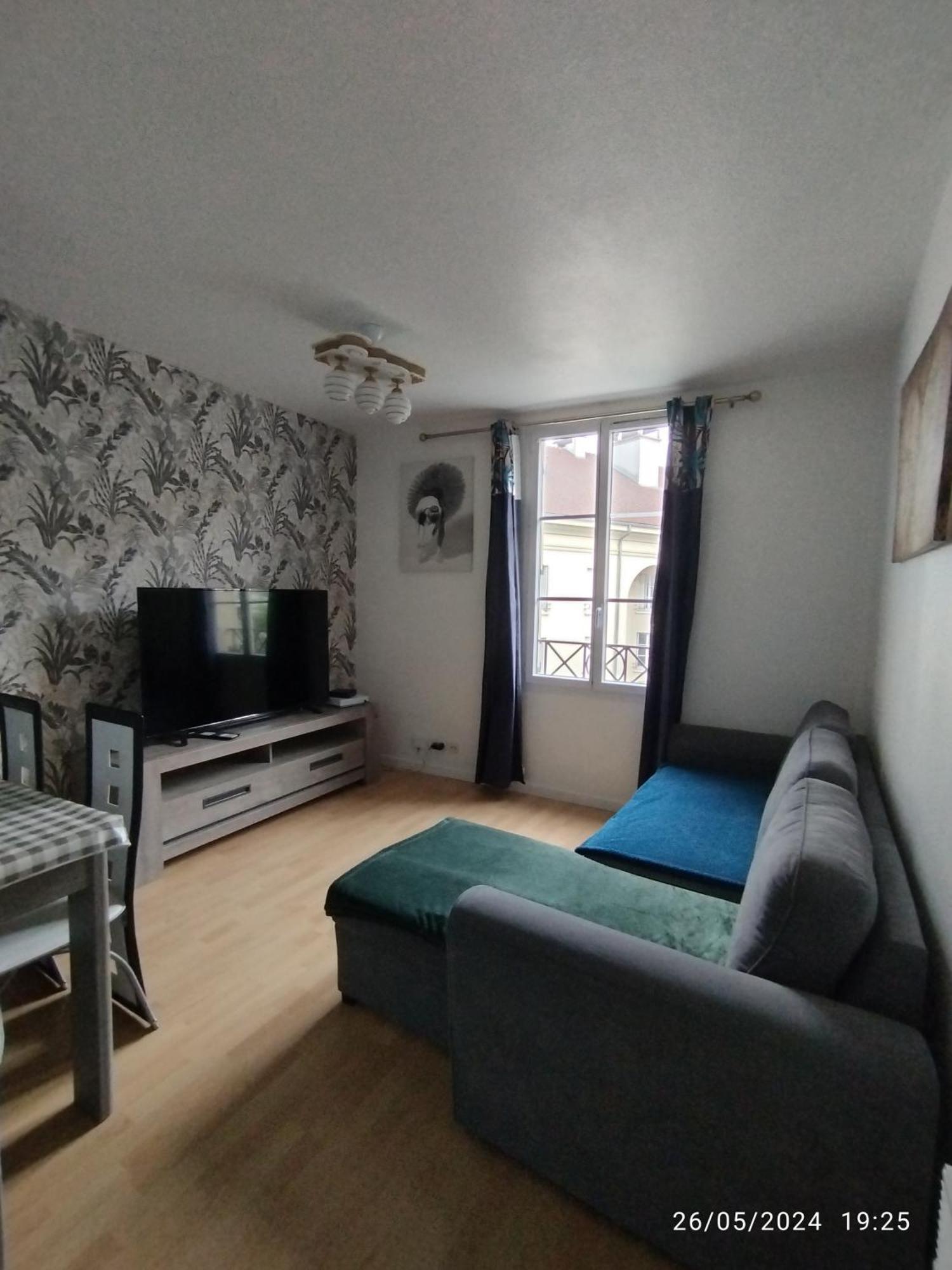 Appartement Situe Place Toscane A 5 Min De Disney Serris Bagian luar foto